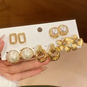 Flower Artificial Pearl Geometric Stud Earrings With Silver Earring Post Alloy Rhinestone Retro French Style For Women Elegant Jewelry