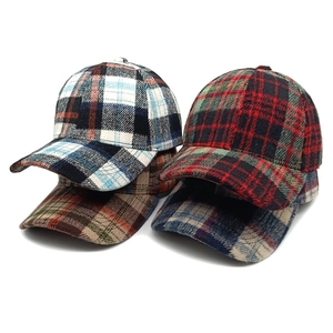 Women Vintage Plaid Baseball Cap Winter Warm Thick Fabric Curved Brim Adjustable Casual Retro Duck Tongue Hat