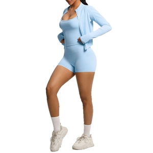 Damen 3-teiliges Yoga-Set in Hellblau mit Zipper-Jacke, Tanktop und engen Sport-Shorts