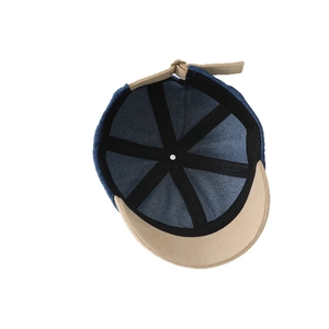 Cappellino baseball bimbo in denim bicolore con fibbia regolabile e visiera corta