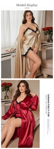 Détail d'un ensemble de pyjama en satin de soie avec dentelle comprenant robe et nuisette en V