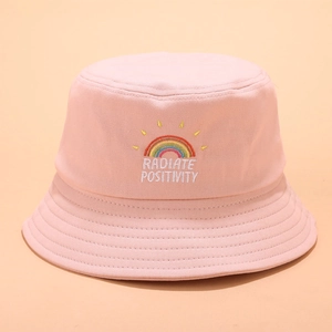 Chapeau bob en coton rose avec broderie arc-en-ciel et texte Radiate Positivity