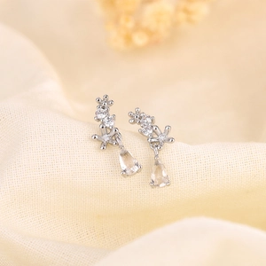 Elegant S925 silver flower stud earrings with sparkling pear-shaped drop pendants