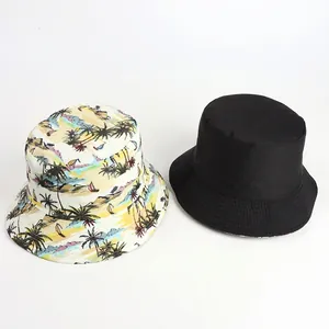 Wendehut mit tropischem Kokosnussbaum-Print und einer schlichten schwarzen minimalistischen Seite