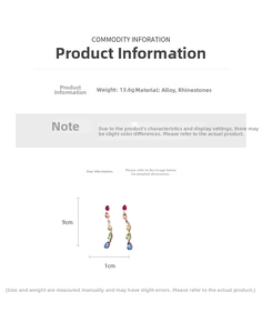 Vue détaillée des boucles d'oreilles à pompons strass colorés mesurant 9cm par 1cm