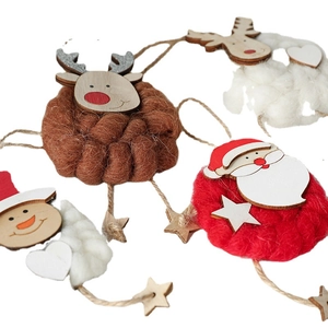 Weihnachtsfiguren-Set aus Filz mit Nikolaus Schneemann und Rentier für den Tannenbaum
