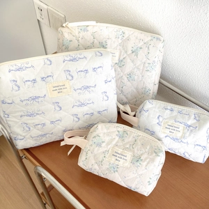 Quilted Cotton Makeup Bag Floral Print Large Capacity Portable Cosmetic Pouch Travel Toiletry Storage Zippered Organizer