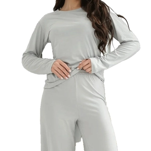 Light grey long sleeve pajamas set for women with round neck and long pants for home