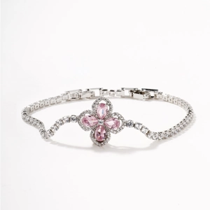 Exquisite silver copper bracelet with pink clover zircon stone and sparkling crystals