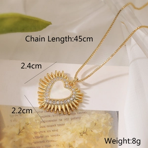 Detailed dimensions of 18K gold plated heart necklace with zirconia and shell pendant
