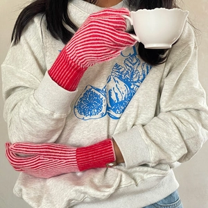 Guantes de invierno de punto con rayas rojas y rosas y compatibilidad con pantalla táctil