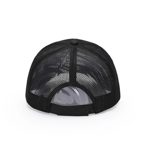 Vista posteriore di un cappellino da baseball nero traspirante con chiusura in velcro
