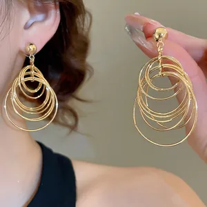 Fashion golden multi-layer nesting hoop earrings for women with minimalist metal circle design