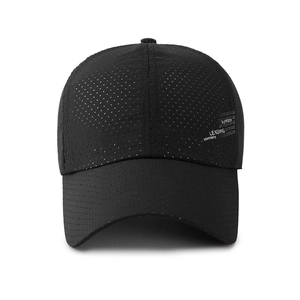 Breathable black mesh baseball cap for sports and outdoor sun protection with side lettering