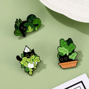 Set di tre spille in smalto con gatti neri e piante verdi per borse e decorazioni vestiti