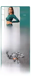 Détails de l'encolure et du dos ajouré d'un haut de yoga tie-dye sans coutures