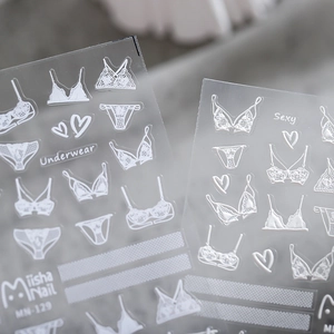 Autocollants nail art en relief style japonais dentelle blanche avec motifs de cœurs