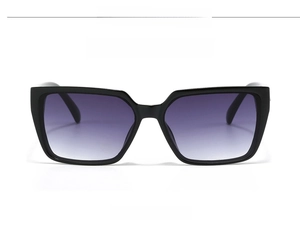 Flat square sunglasses with black frame and purple gradient lenses for street fashion