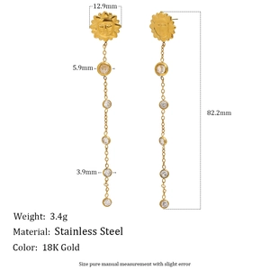 Boucles d'oreilles soleil en acier plaqué or 18K avec pampilles en oxyde de zirconium