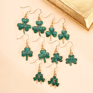 Pendientes de trébol verde brillante con texto Lucky y bordes dorados para mujeres