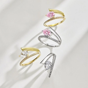 Elegant 925 sterling silver pear-cut rings with sparkling stones in gold and silver plating
