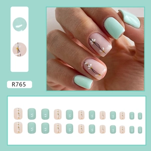 Short light blue floral press-on nails set with vintage flower patterns and R765 design