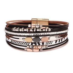 Pulsera bohemia de cuero multicapa con estampado de cebra y cierre magnético