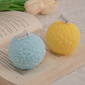 Floral rose relief spherical scented candles in light blue and yellow colors