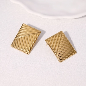 Orecchini a perno quadrati in acciaio inossidabile dorato 18k con trama geometrica