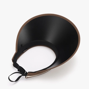 Women's UV protection straw visor with contrast brim and adjustable strap for outdoor travel
