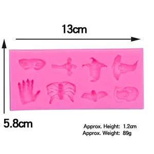 Stampo in silicone rosa per Halloween con maschera di pipistrello e mano zombie
