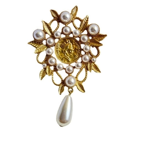 Vintage matte gold brooch with leaf pattern, portrait coin, and drop pearl pendant