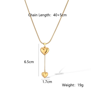 Detailansicht der 18K Gold Doppelherz-Anhänger Maße und Schlangenkette Längenangaben