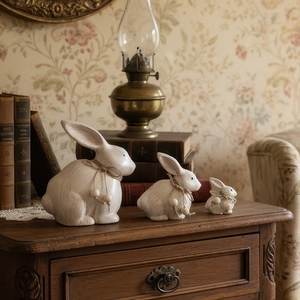 Set di 3 statuette di coniglietto nordico vintage bianco crema per decorazione da tavolo