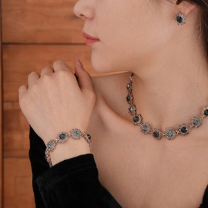 Vintage floral jewelry set with grey gemstone necklace, bracelet and earrings for women