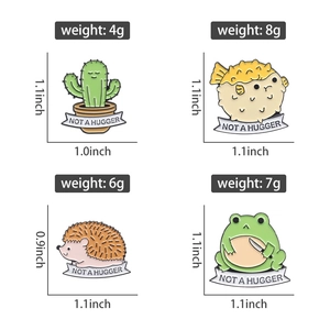 Detailed size and weight chart for animal enamel pins including hedgehog and frog designs