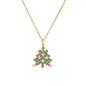 Détail du collier pendentif sapin de Noël avec zircons rouges et verts plaqué or