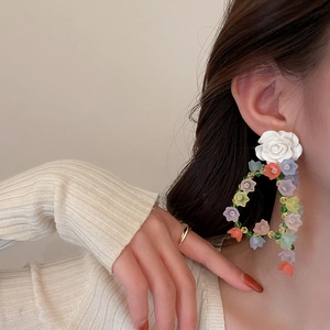 Sweet acrylic colorful floral drop earrings with white resin rose and silver needle