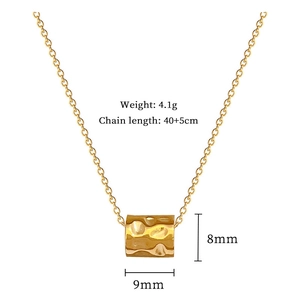 Detailed specs of the gold cylinder pendant necklace with dimensions 8x9mm and weight 4.1g