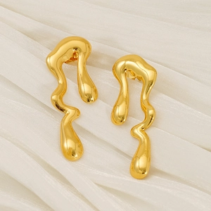 18k gold plated irregular teardrop stud earrings with polished wave fluid design