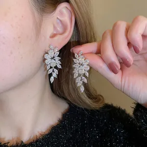 Elegant Zircon Leaf Tassel Dangle Earrings Silver Color With 925 Sterling Silver Earring Post Luxury Jewelry For Women