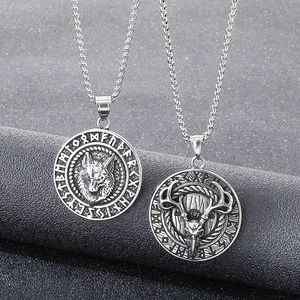 Vintage stainless steel wolf and elk relief pendant necklace in silver for men