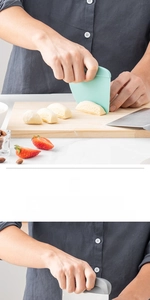 Dual-use dough scraper set with stainless steel blade and mint plastic pastry cutter