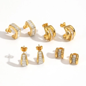 Ensemble de boucles d'oreilles en C en acier inoxydable doré avec zircons cubiques