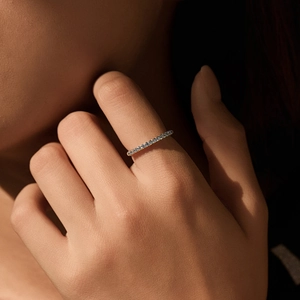 Minimalist S925 sterling silver ring with blue gemstones on a delicate gold band