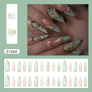 Faux ongles verts français avec roses 3D et perles, coffret complet de 24 pièces