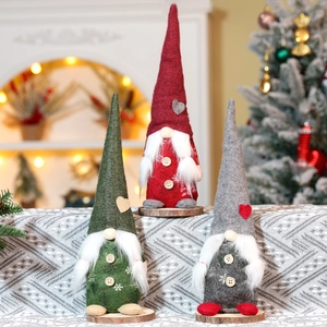 Gnomo Di Natale Peluche Bambola Senza Volto Feltro Pelliccia Sintetica Con Bottoni In Legno Fiocco Di Neve Cuore Casa
