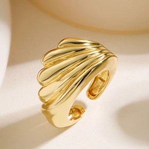 Minimalist gold plated shell texture open ring with elegant wave pattern for women