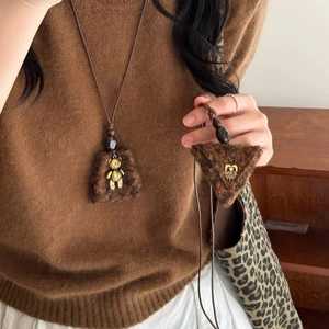 Retro plush bear trapezoid pendant necklace for women with leopard print in autumn style