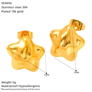 Detailed size specifications for 15mm 18k gold plated stainless steel star earrings